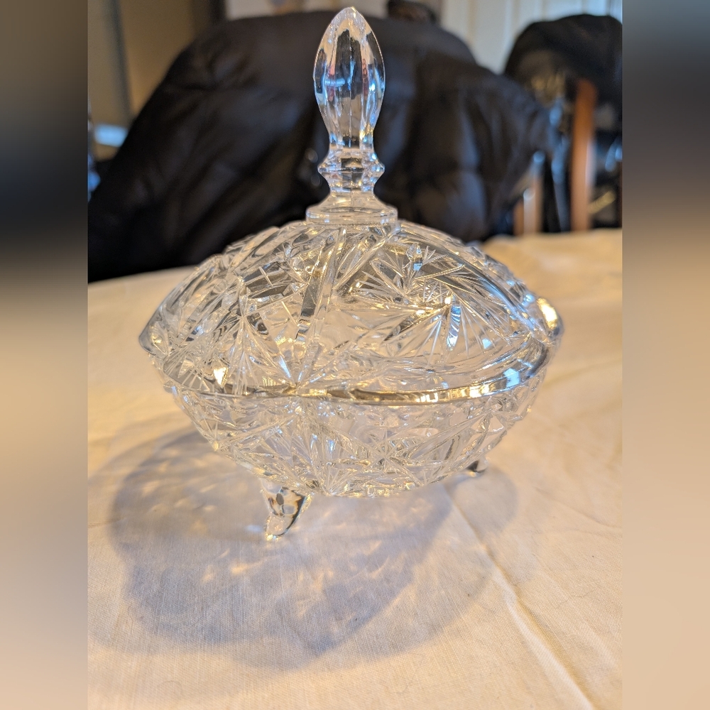2/50$ Vintage Clear Crystal Candy Dish